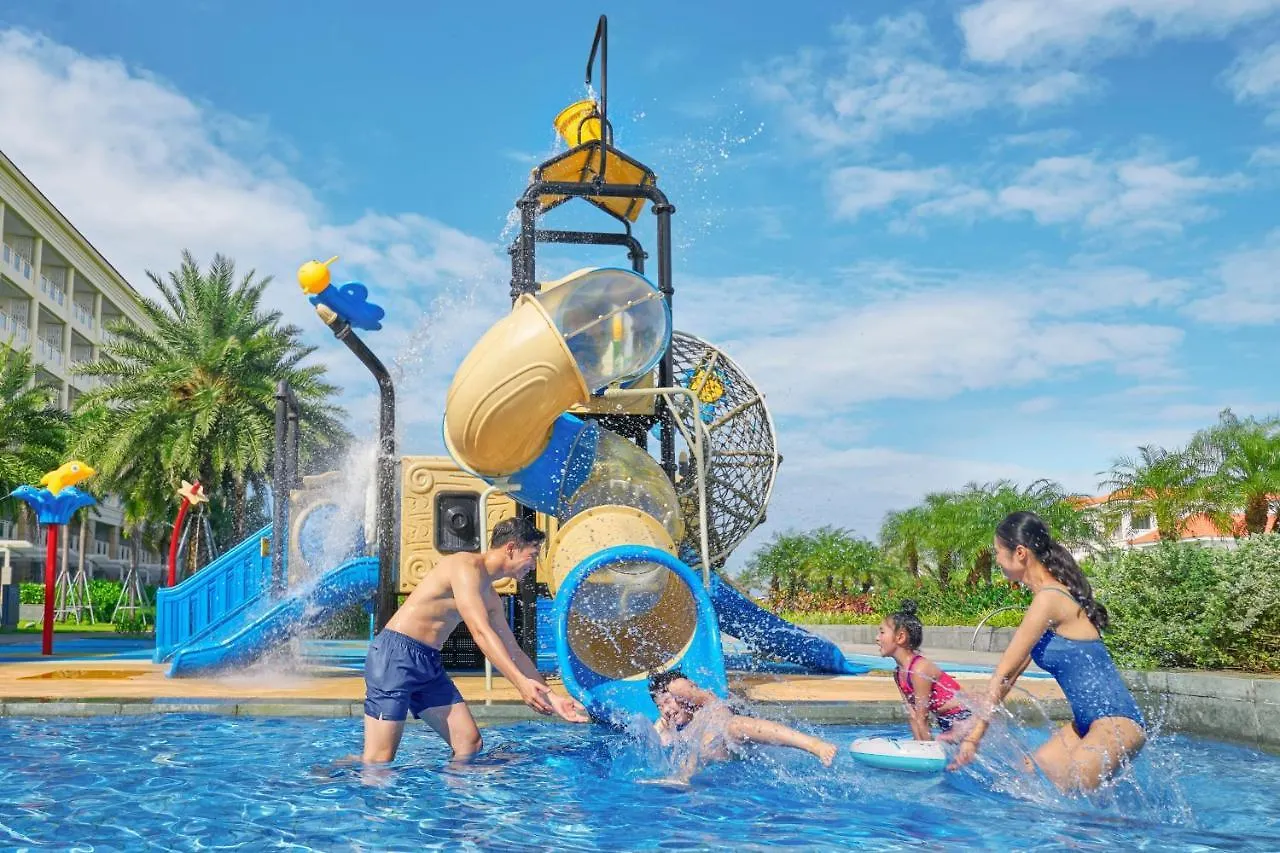 Sheraton Grand Danang Resort & Convention Center  Дананг