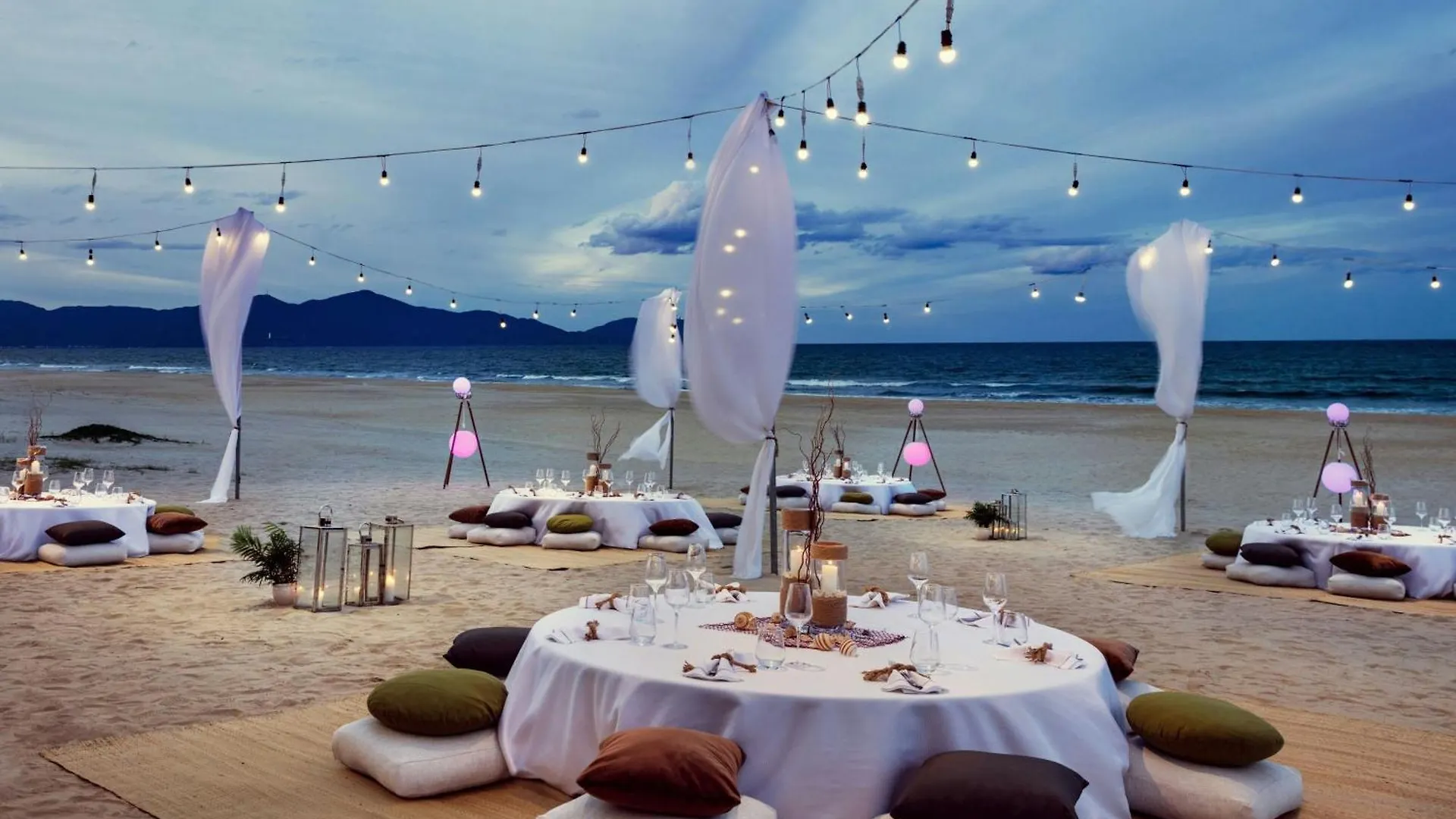 Sheraton Grand Danang Resort & Convention Center Дананг