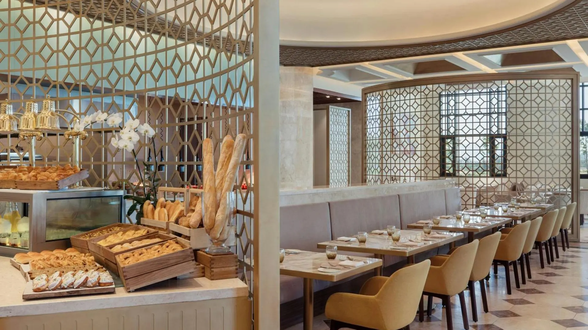 Sheraton Grand Danang Beach Resort & Spa  Da Nang