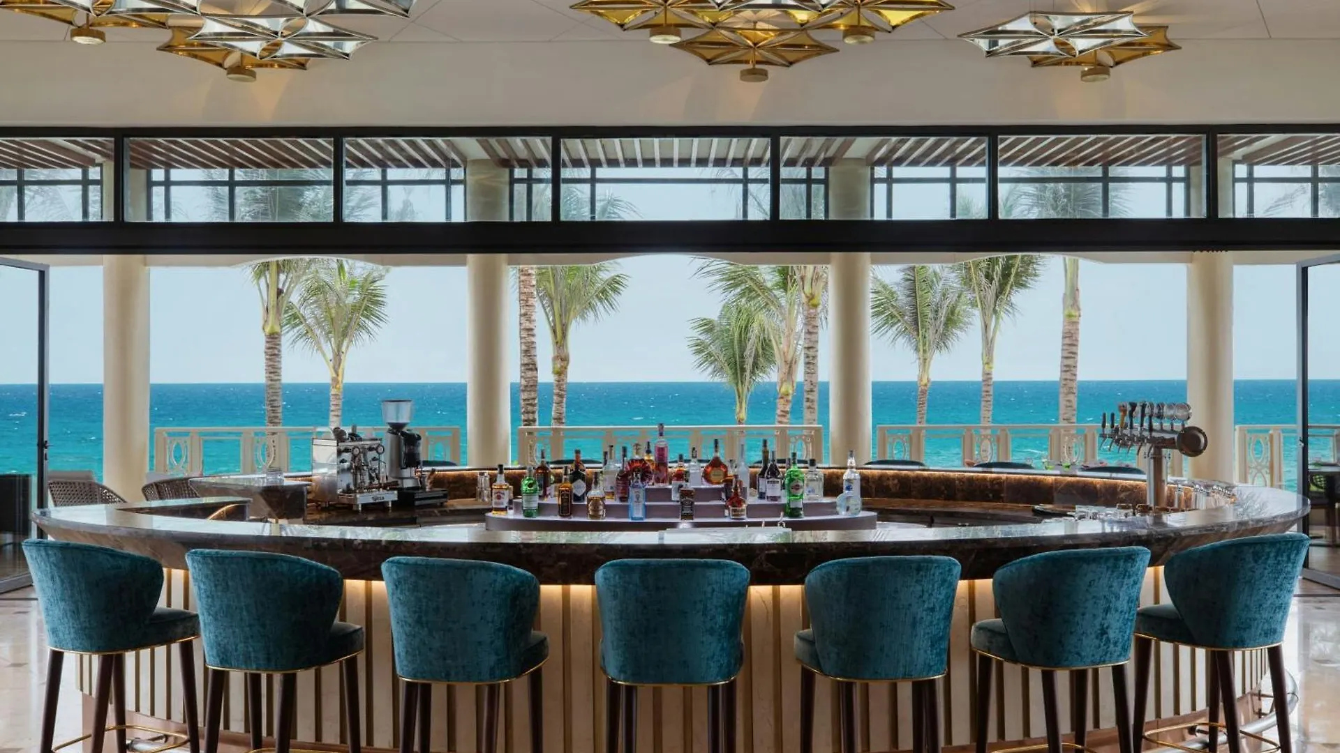 *****  Sheraton Grand Danang Resort & Convention Center Вьетнам