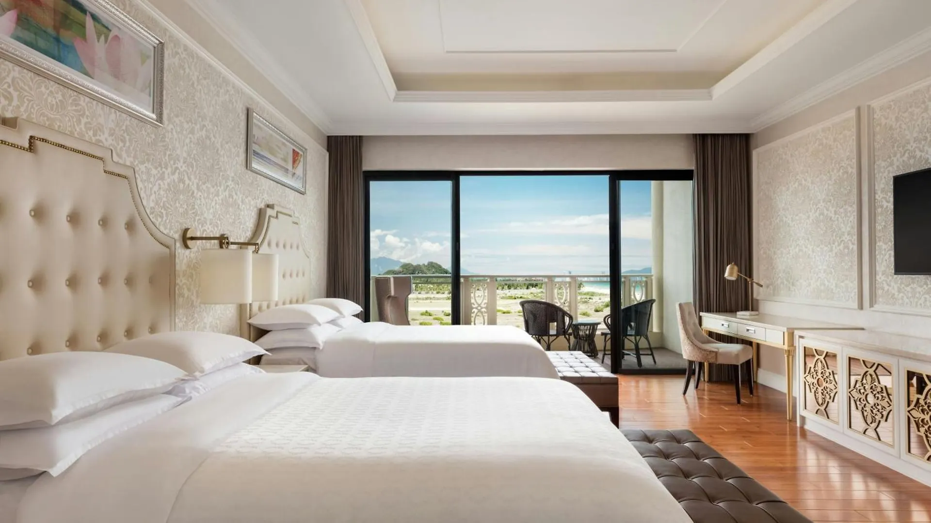 Sheraton Grand Danang Resort & Convention Center